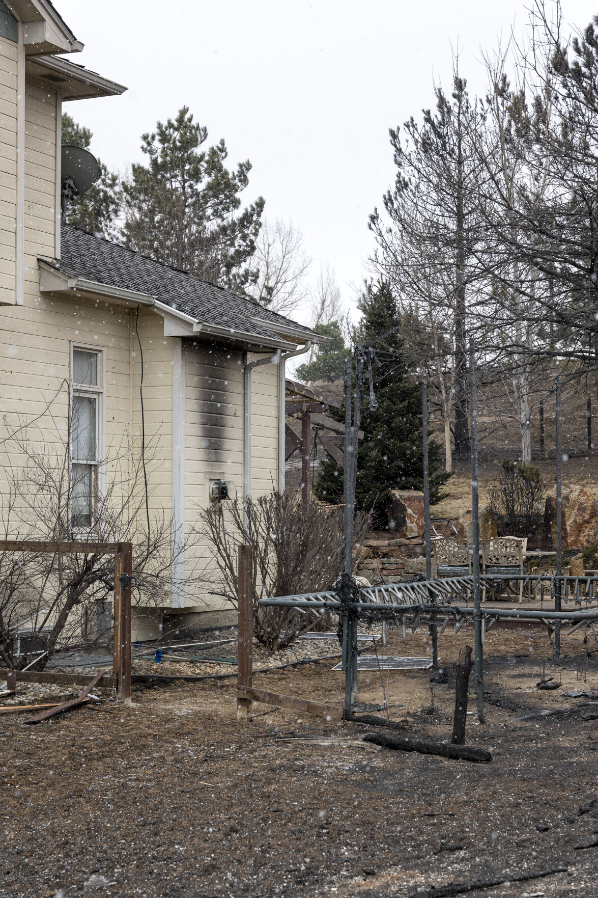 010122-news-LouisvilleFiresGlenPayne21.JPG